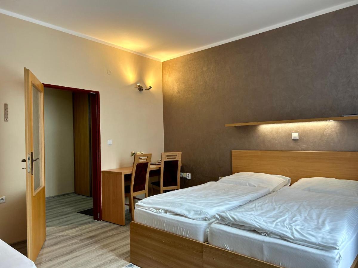 Hotel Rohac Trstená Exteriör bild